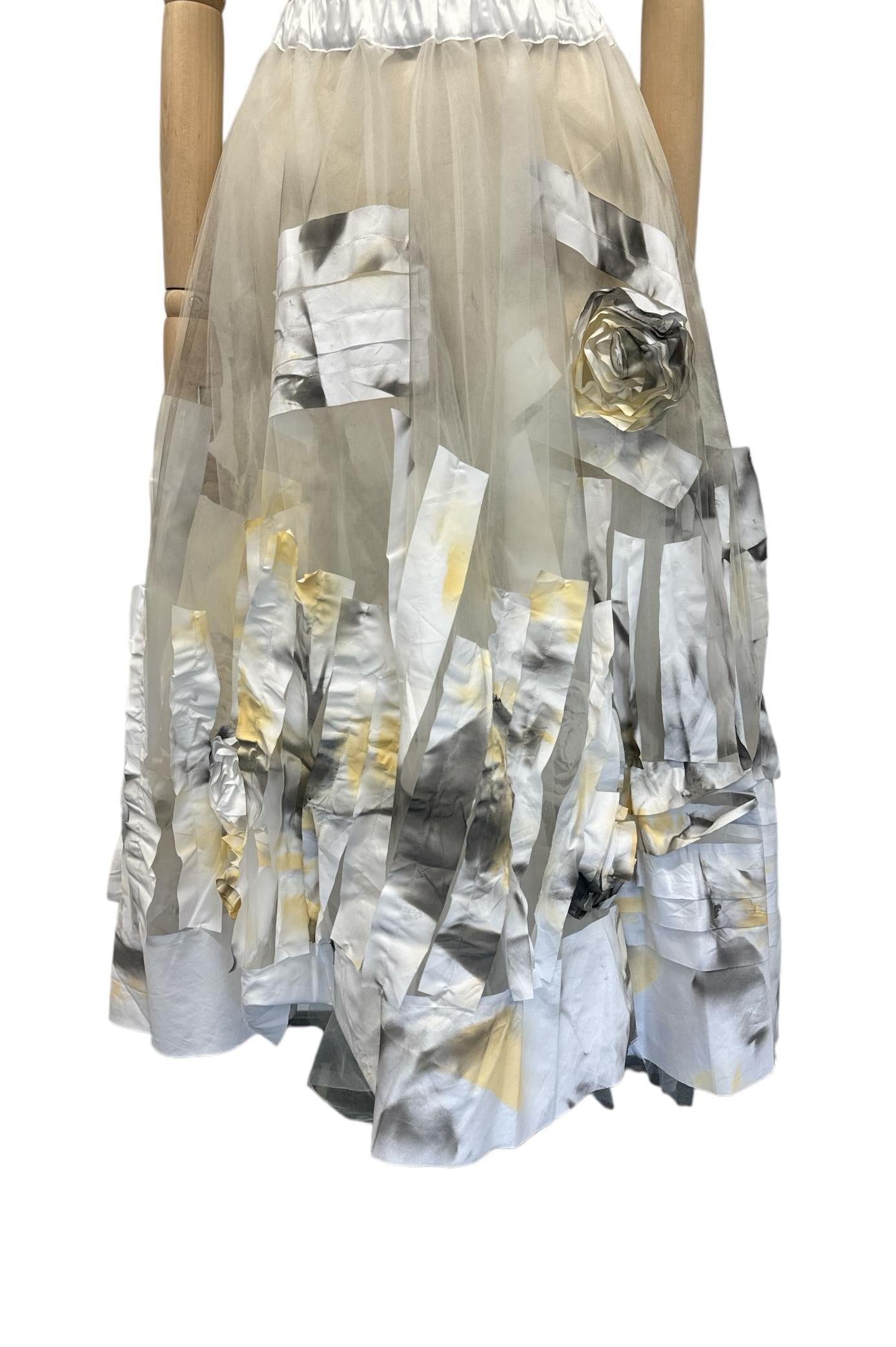 chique gelaagde rok met bloemendetails p24g0221 - Working Overtime