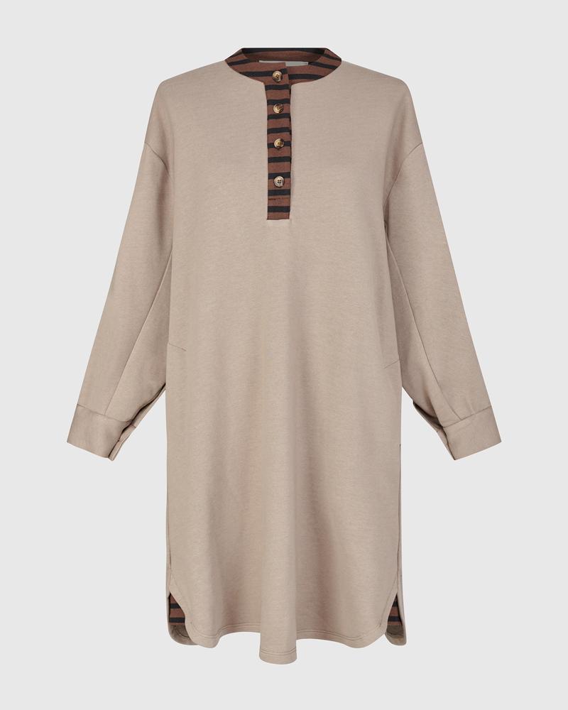 jurk met contrasterende knoopsluiting ud669 - Urban by Alembika