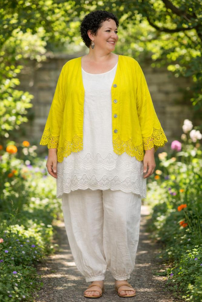 vest met knoopsluiting en kanten accenten 7505ss26 - Moonshine