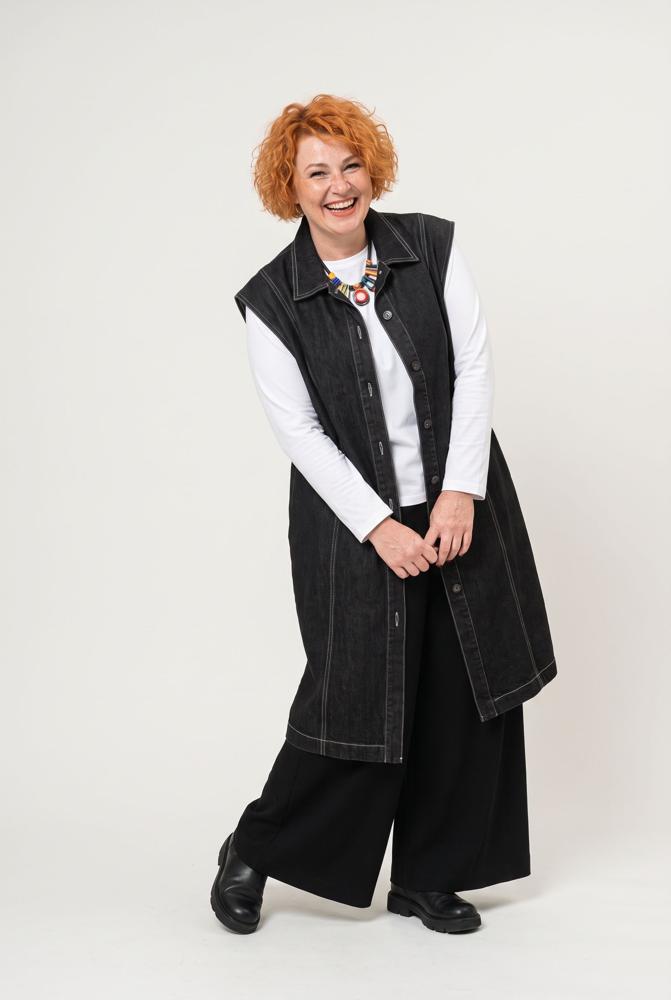 lange mouwloze denim gilet met contraststiksels 777013 - Ozai N Kü