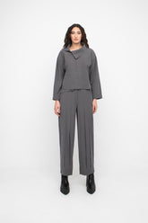 elegante broek met plooien en wijde pijpen 777045 - Ozai N Kü