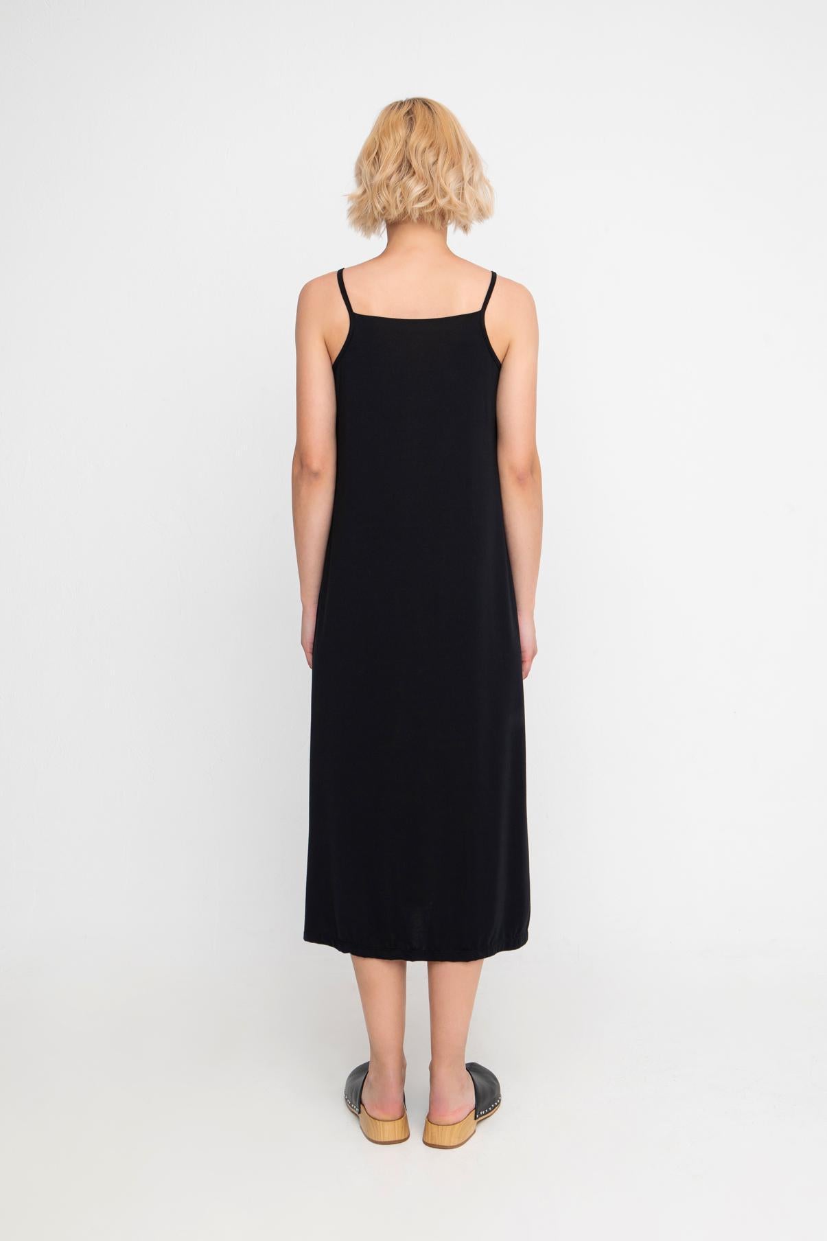 elegante zwarte midi-jurk met spaghettibandjes 841134 - Ozai N Kü