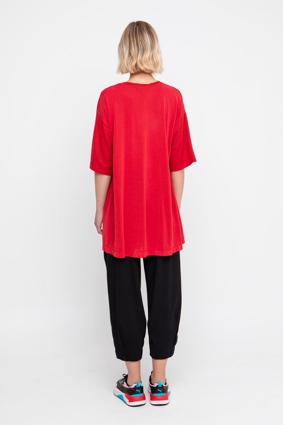 v-hals oversized shirt met zijsplit - artikel 840098 - Ozai N Kü