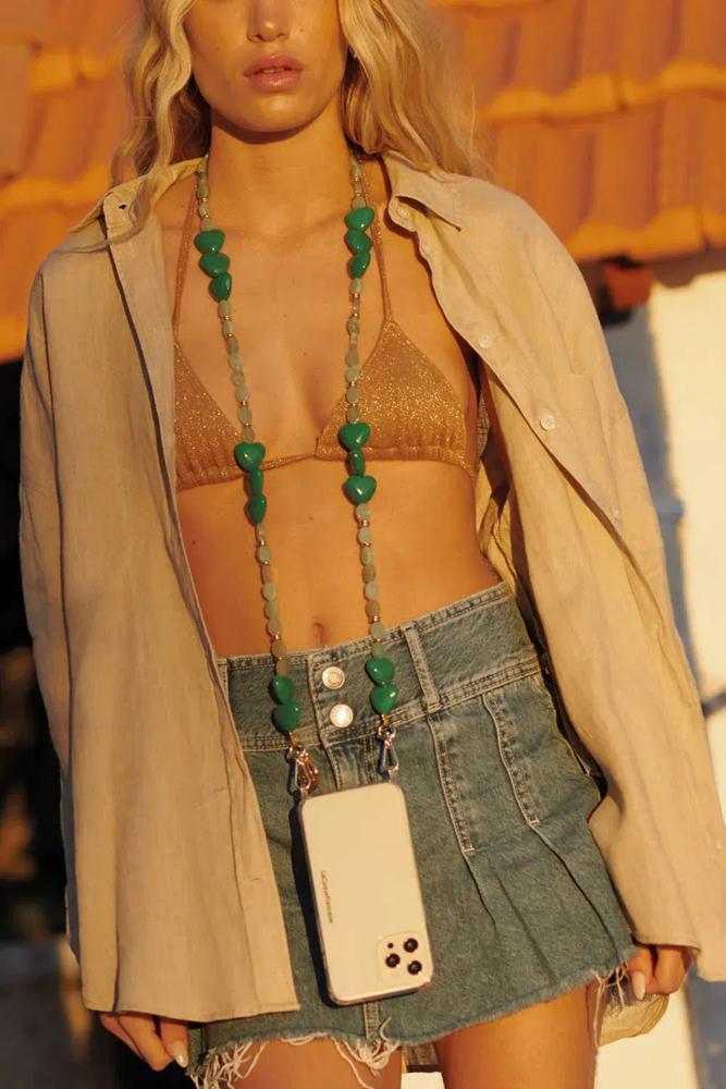 hartjes telefoonketting met kralen le314899 - La Coque Française