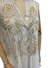 elegante witte zomerjurk met kralen en borduurwerk dv470 - Antica Sartoria