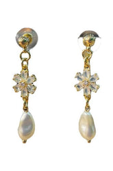 oorbellen met parelmoer bloem en kristallen bosb103 - Sophie Goetsch