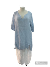 Afbeelding in Gallery-weergave laden, linnen tuniek met v-hals - shirt 1311 - Moonshine